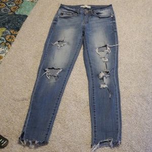 GUC KanCan distressed jeans. Size 26